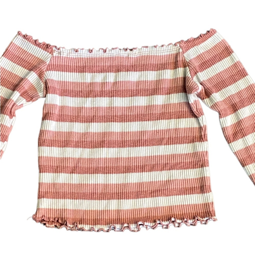 {Fashion House} Off shoulder long sleeve horizontal stripped top - Picture 2 of 8